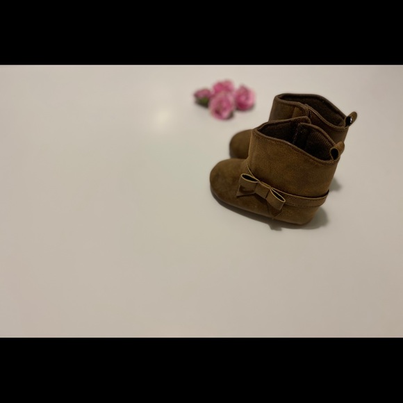 Cute riding crib booties - Picture 1 of 2